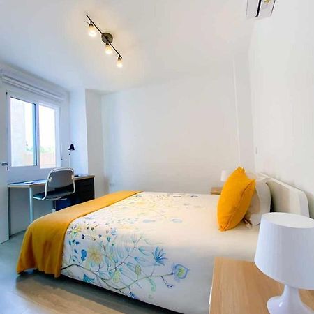 1 Room Pedregalejo Малага Екстериор снимка