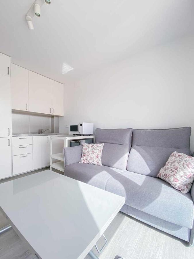 1 Room Pedregalejo Малага Екстериор снимка
