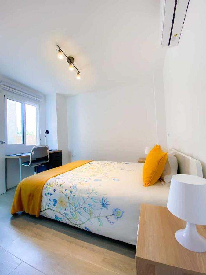 1 Room Pedregalejo Малага Екстериор снимка
